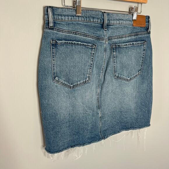 Evereve Jean Skirt with Raw Hem Size 32 - Picture 12 of 16